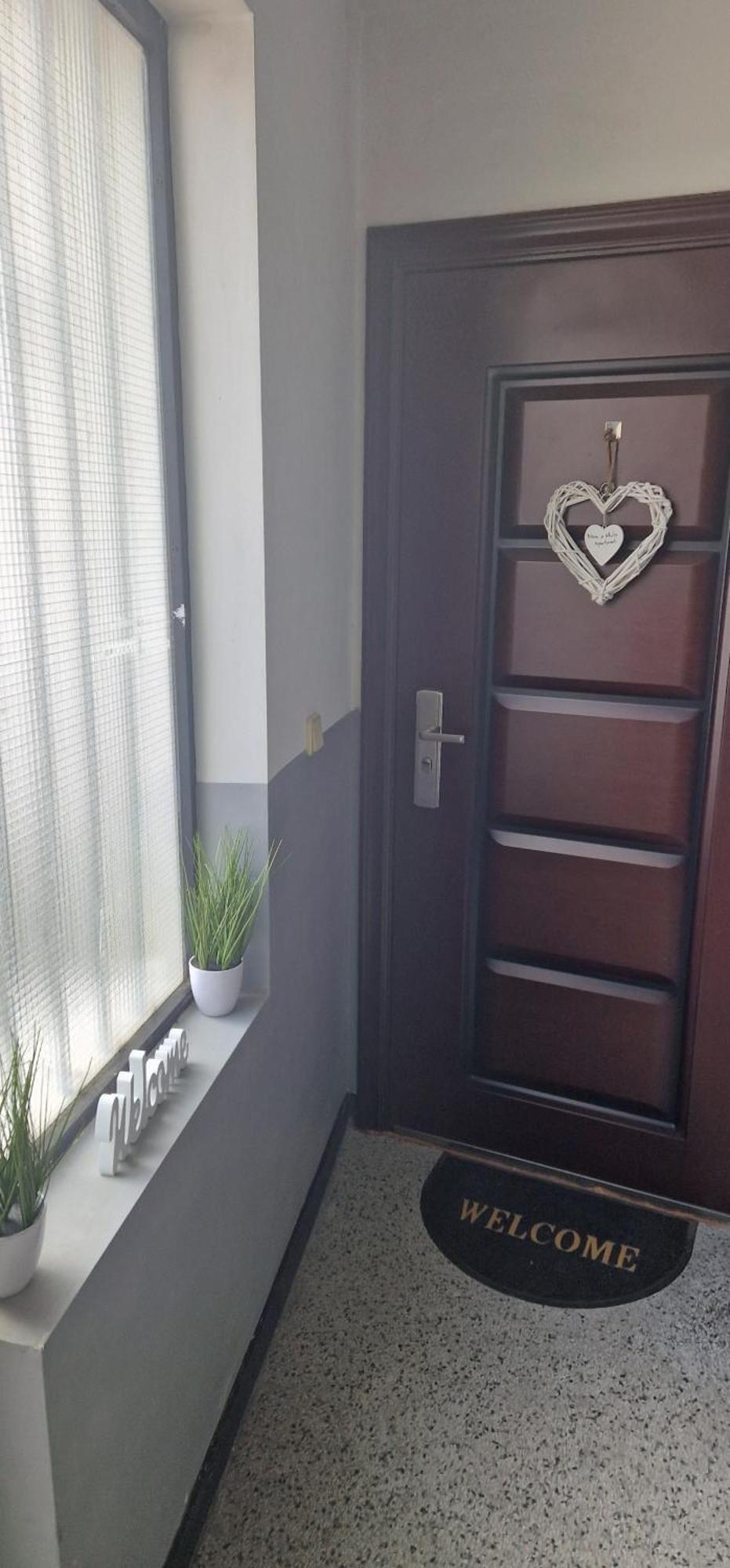 Black And White Apartment Karlovo Buitenkant foto