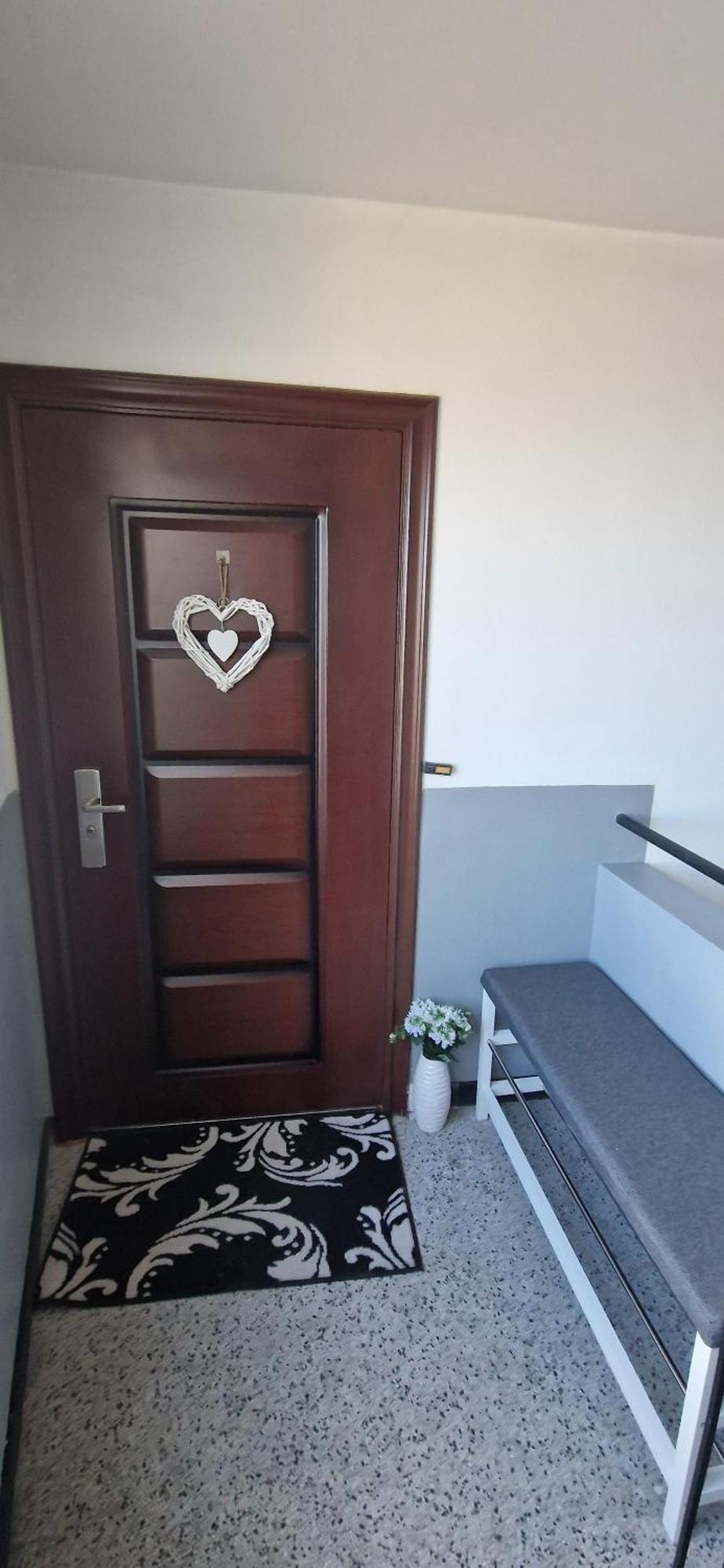 Black And White Apartment Karlovo Buitenkant foto